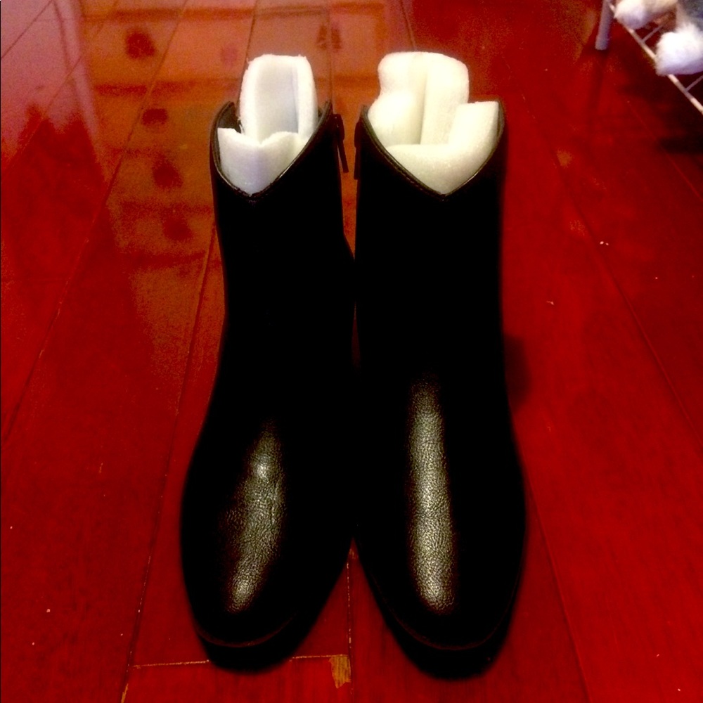 Black boots from Aerosole in good condition